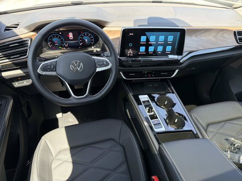 New 2026 Volkswagen Atlas SE FWD image 7