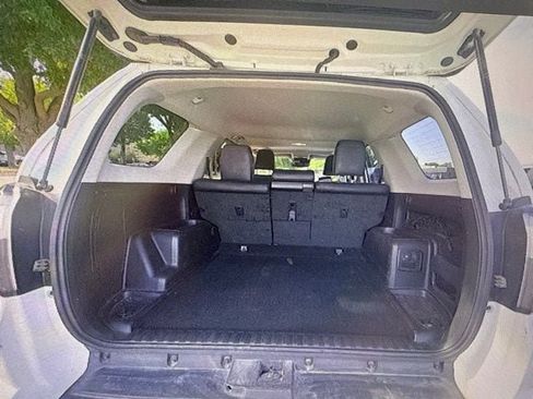 Used 2020 Toyota 4Runner Venture w/ Moonroof Package AWD/4WD image 6