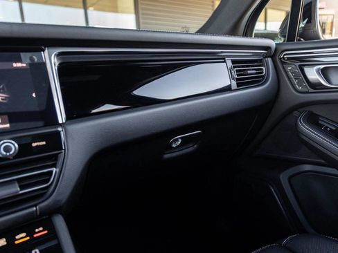 New 2026 Porsche Macan Turbo image 81