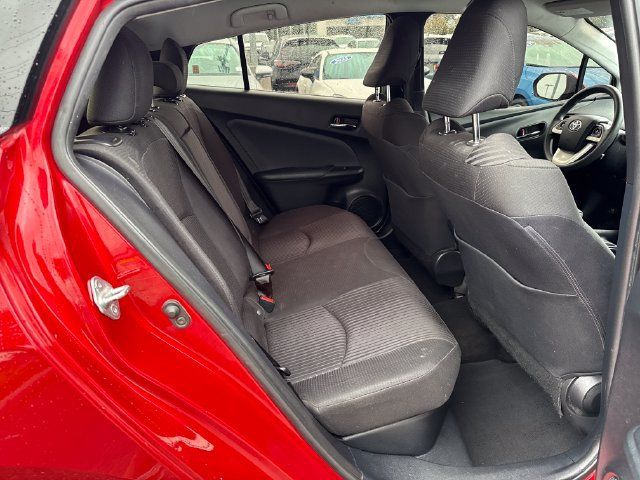 Used 2017 Toyota Prius Two w/ Carpet Mat Package FWD image 10