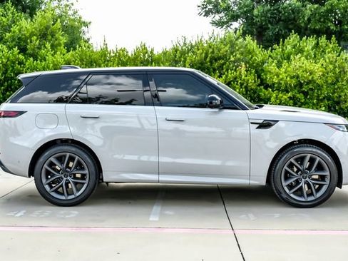 New 2026 Land Rover Range Rover Sport Dynamic SE AWD/4WD image 10