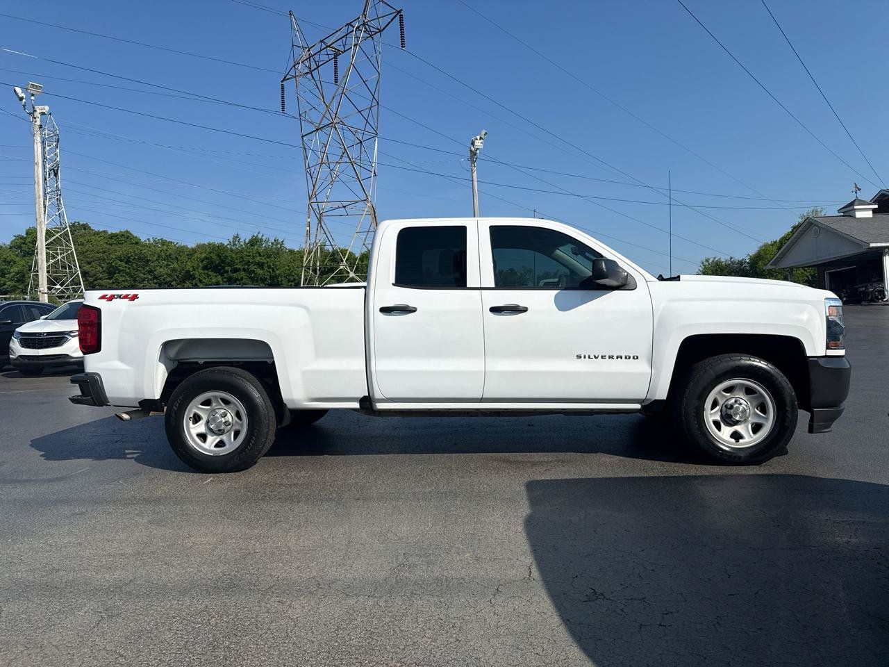 Used 2018 Chevrolet Silverado 1500 W/T w/ Trailering Package AWD/4WD image 3