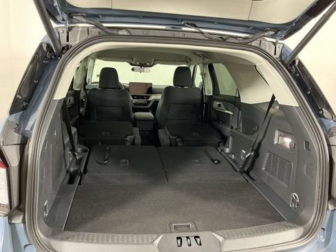 Used 2026 Ford Explorer Active AWD/4WD image 30