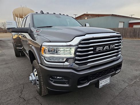 Used 2024 RAM 3500 Limited image 11