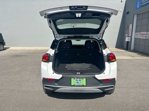 Used 2024 Buick Encore GX Preferred AWD/4WD image 24