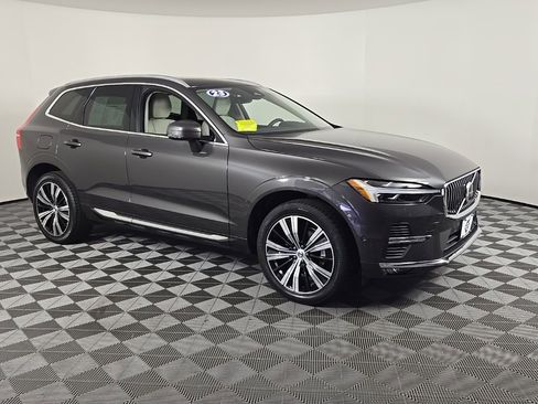 Certified 2023 Volvo XC60 B5 Plus w/ Climate Package image 5