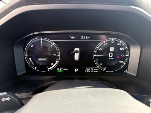 Used 2023 Mitsubishi Outlander SE image 12