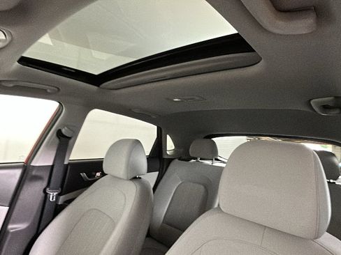 Certified 2023 Hyundai Kona SEL w/ Convenience Package FWD image 14