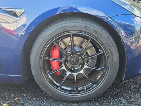 Used 2018 Tesla Model 3 Long Range RWD image 10