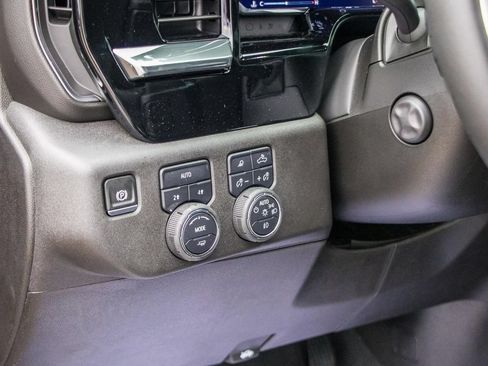 Used 2025 Chevrolet Silverado 1500 LTZ AWD/4WD image 51
