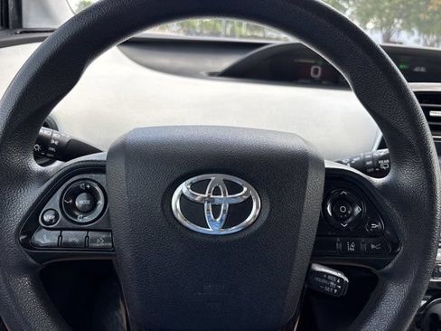 Used 2022 Toyota Prius LE FWD image 24