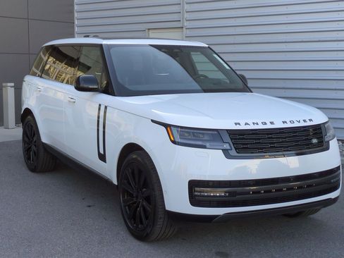 New 2026 Land Rover Range Rover Long Wheelbase SE image 3