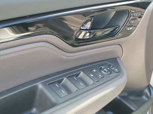 Used 2023 Honda Odyssey Touring image 18
