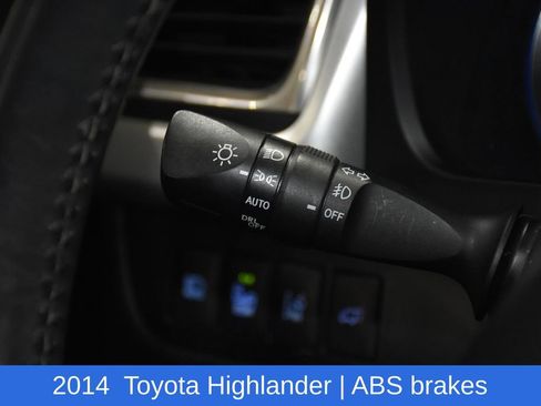 Used 2014 Toyota Highlander Limited Platinum image 10