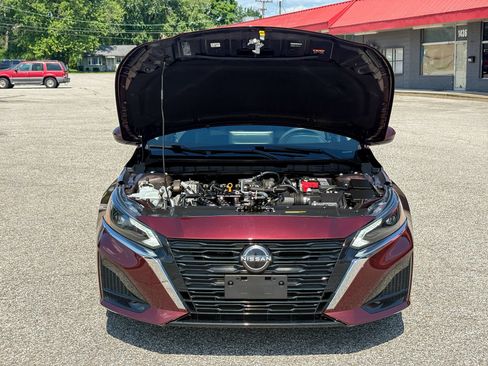 Used 2024 Nissan Altima 2.5 SV w/ SV Premium Package AWD/4WD image 34