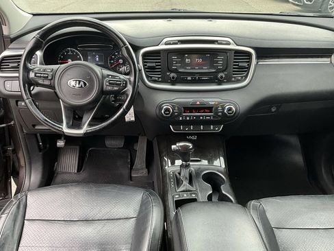 Used 2016 Kia Sorento EX image 25