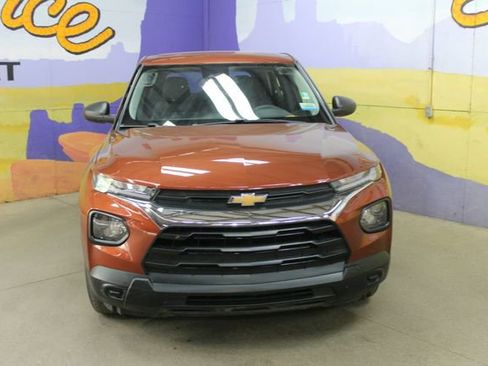 Used 2021 Chevrolet TrailBlazer LS AWD/4WD image 3