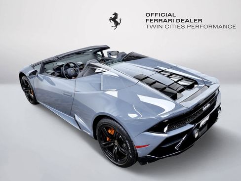 Used 2021 Lamborghini Huracan EVO image 5