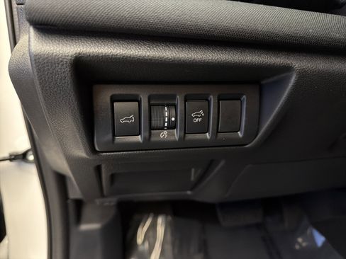 Certified 2025 Subaru Outback Premium w/ Popular Package #1A image 15