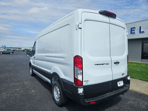 New 2026 Ford Transit 250 148 Medium Roof w/ Load Area Protection Package RWD image 8