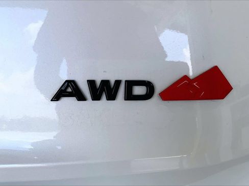 Used 2025 Nissan Rogue SV AWD/4WD image 31