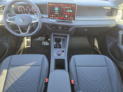 New 2026 Volkswagen Tiguan SE R-Line image 22