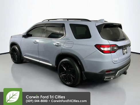 Used 2023 Honda Pilot Elite image 11