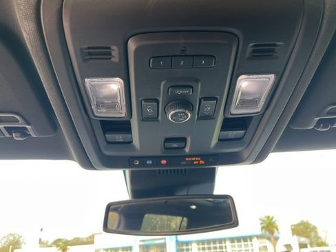 Used 2023 Chevrolet Suburban Z71 w/ Luxury Package image 36