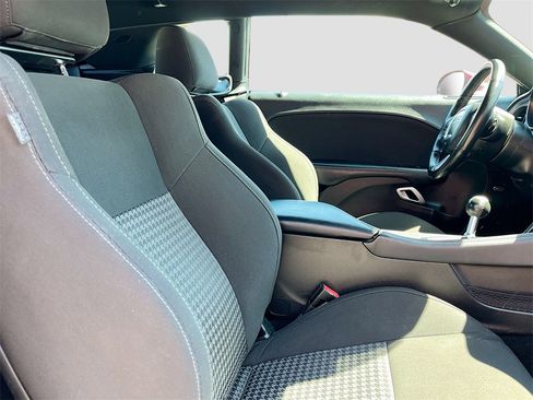 Used 2023 Dodge Challenger R/T image 27