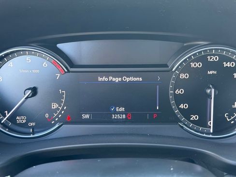 Used 2023 Cadillac XT4 Luxury FWD image 24