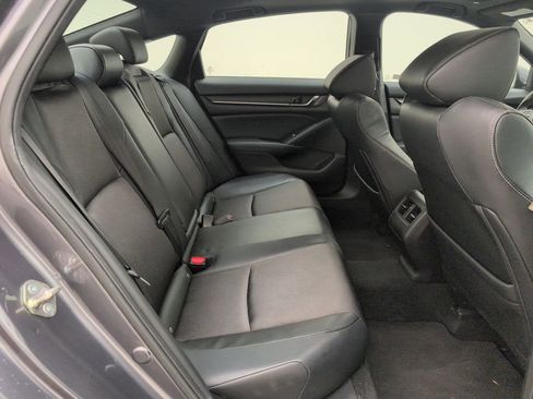 Used 2018 Honda Accord Sport image 16