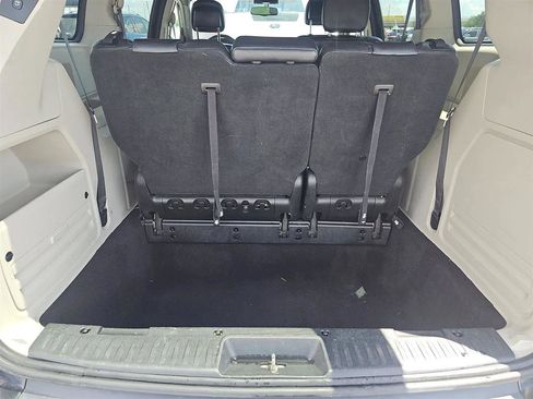 Used 2017 Dodge Grand Caravan SXT FWD image 21