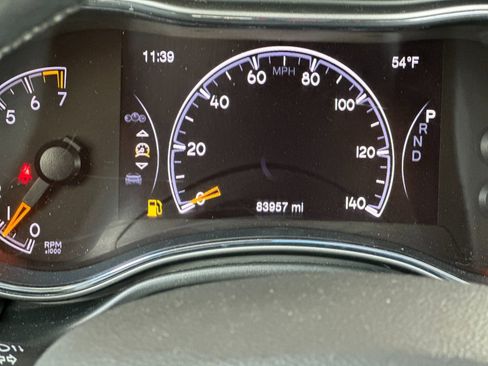Used 2021 Jeep Grand Cherokee Limited AWD/4WD image 26