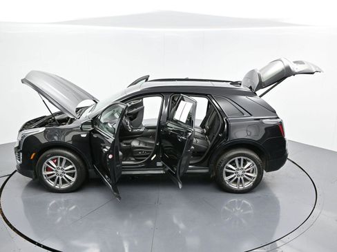Used 2022 Cadillac XT5 Sportv w/ LPO, Floor Liner Package image 45