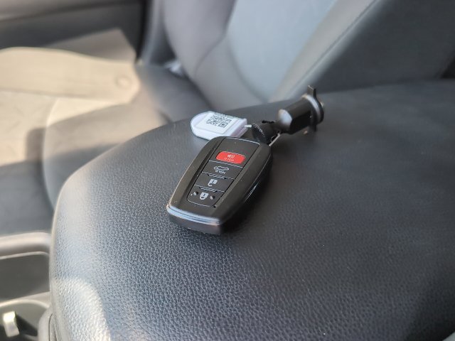 Used 2022 Toyota RAV4 XLE w/ Convenience Package FWD image 29