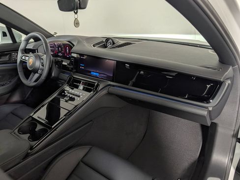 New 2026 Porsche Panamera RWD image 19