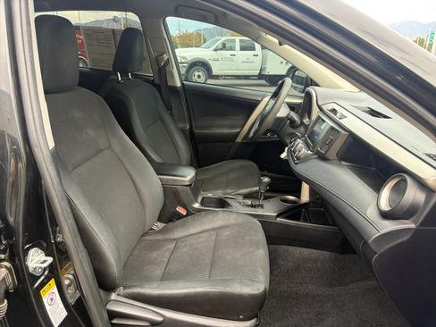 Used 2014 Toyota RAV4 LE AWD/4WD image 29