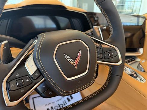 Used 2024 Chevrolet Corvette Stingray Premium Conv w/ Z51 Performance Package RWD image 27