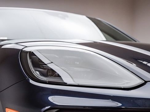 Used 2024 Porsche Cayenne Turbo GT image 13