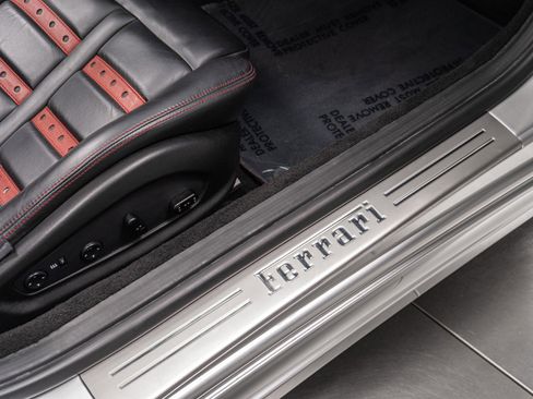 Used 2013 Ferrari California image 32