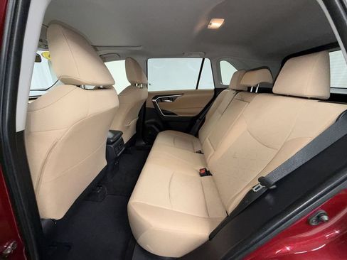 Used 2020 Toyota RAV4 XLE w/ Convenience Package AWD/4WD image 5