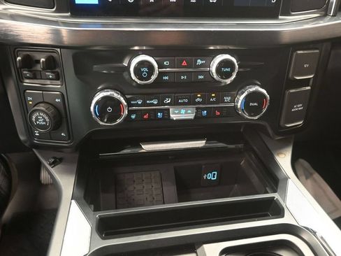 Used 2025 Ford F250 Lariat w/ Tremor Off-Road Package AWD/4WD image 9