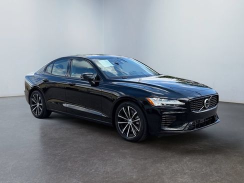 Used 2023 Volvo S60 T8 Plus AWD/4WD image 3