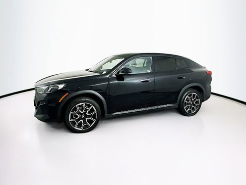 Used 2025 BMW X2 xDrive28i image 4