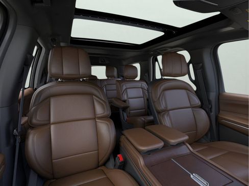 New 2026 Lincoln Navigator Reserve AWD/4WD image 10