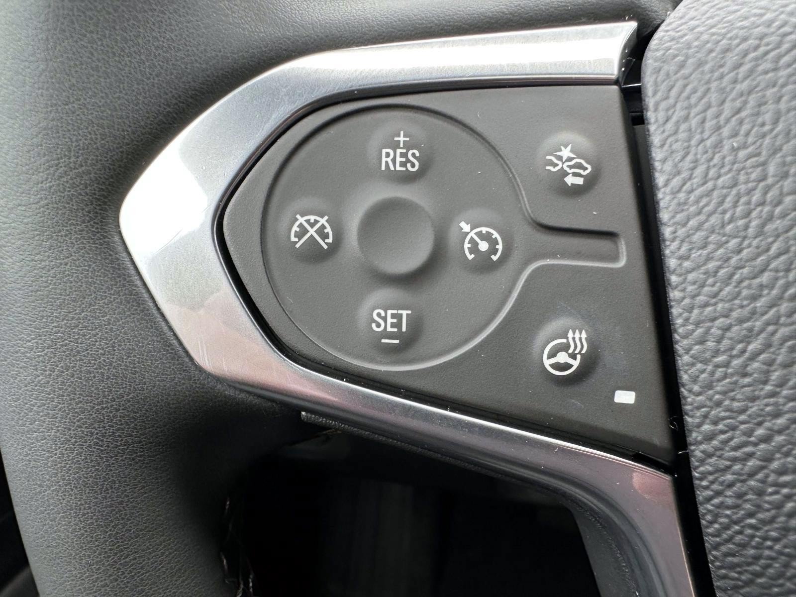 Used 2023 Chevrolet Traverse RS AWD/4WD image 18
