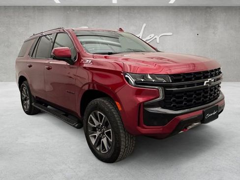 Used 2024 Chevrolet Tahoe Z71 w/ Luxury Package image 2