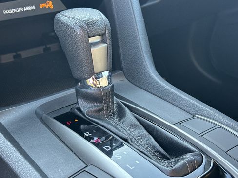 Used 2018 Honda Civic EX image 31