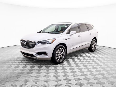 Used 2019 Buick Enclave Avenir w/ Avenir Technology Package image 3