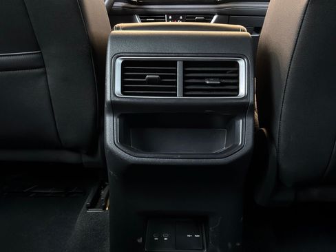 Used 2026 Volkswagen Atlas Cross Sport SE AWD/4WD image 14